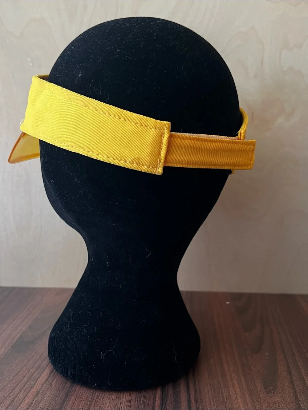 Vintage Guess Visor‎